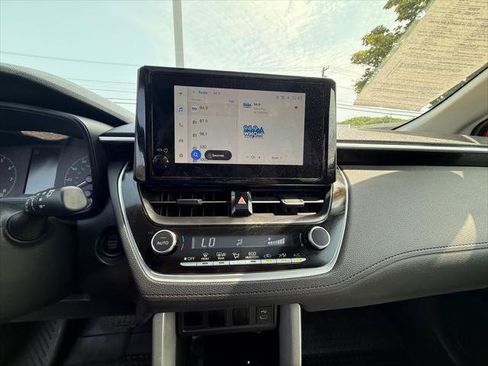 Certified 2024 Toyota Corolla Cross LE w/ Moonroof Package AWD/4WD image 9