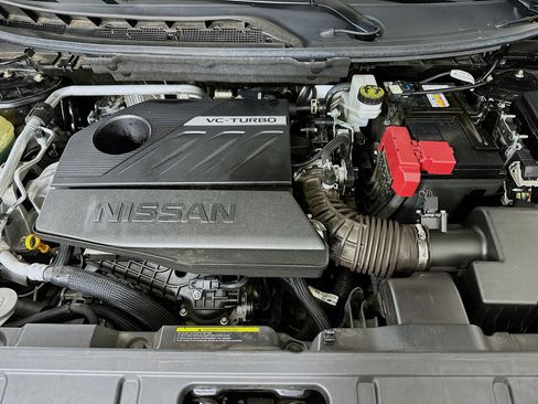Used 2023 Nissan Rogue SV image 31