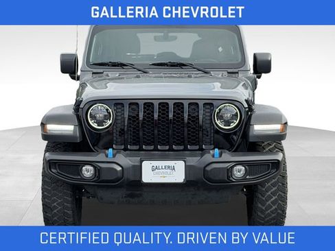 Used 2023 Jeep Wrangler Unlimited w/ Sun & Screen Package AWD/4WD image 3