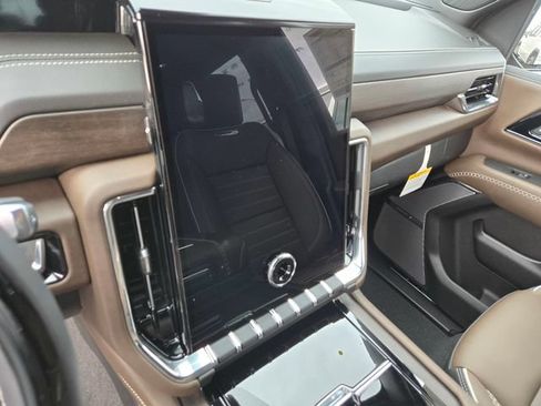 New 2026 GMC Yukon XL Denali Ultimate AWD/4WD image 13