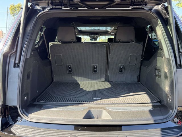 Certified 2025 Cadillac Escalade ESV Sport Platinum w/ LPO, ONYX Package AWD/4WD image 8