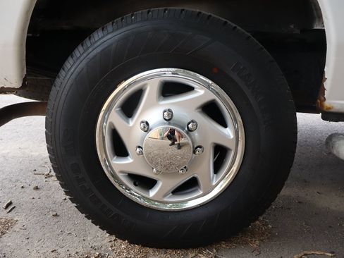 Used 2014 Ford E-250 and Econoline 250 w/ Power Group RWD image 37