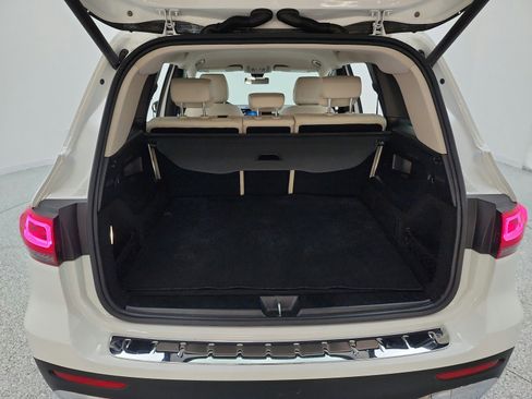 Used 2023 Mercedes-Benz GLB 250 image 20