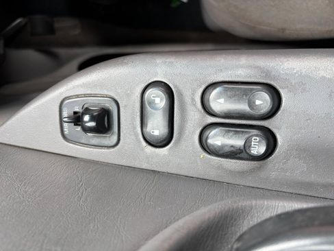 Used 2004 Ford F150 XLT RWD image 14