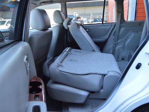 Used 2004 Toyota Highlander Limited AWD/4WD image 47