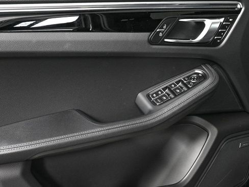 Certified 2026 Porsche Macan image 6