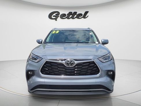 Used 2023 Toyota Highlander Limited image 2