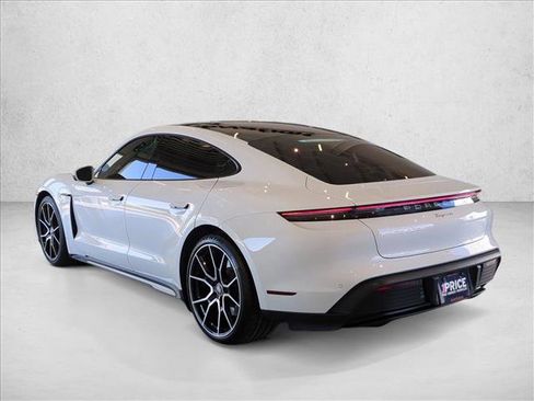 Used 2024 Porsche Taycan image 8