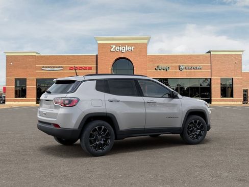 New 2026 Jeep Compass Latitude AWD/4WD image 4
