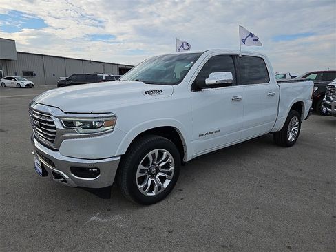 Used 2022 RAM 1500 Limited image 2