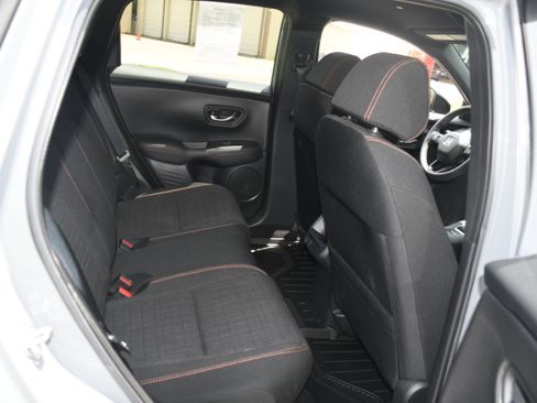 Certified 2025 Honda HR-V Sport image 18