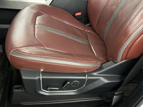 Used 2018 Ford F150 Platinum w/ Equipment Group 701A Luxury image 14