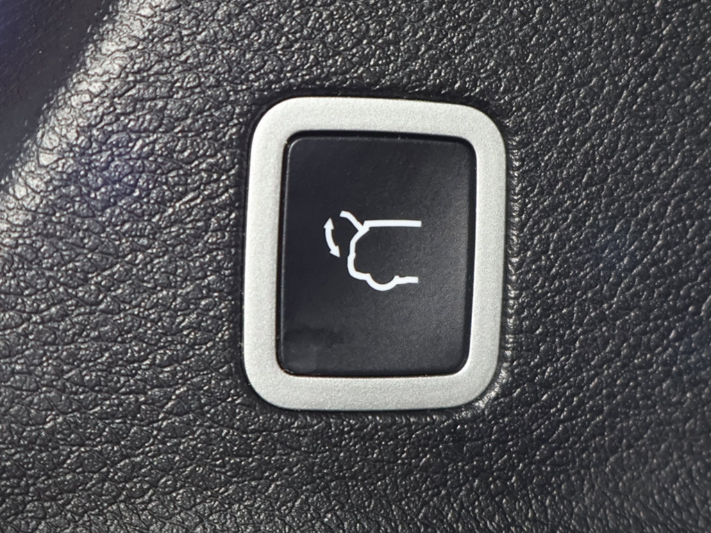 Used 2025 Chrysler Pacifica Select FWD image 54