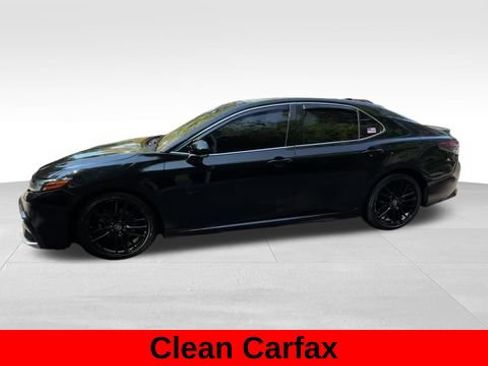 Used 2022 Toyota Camry XSE FWD image 3