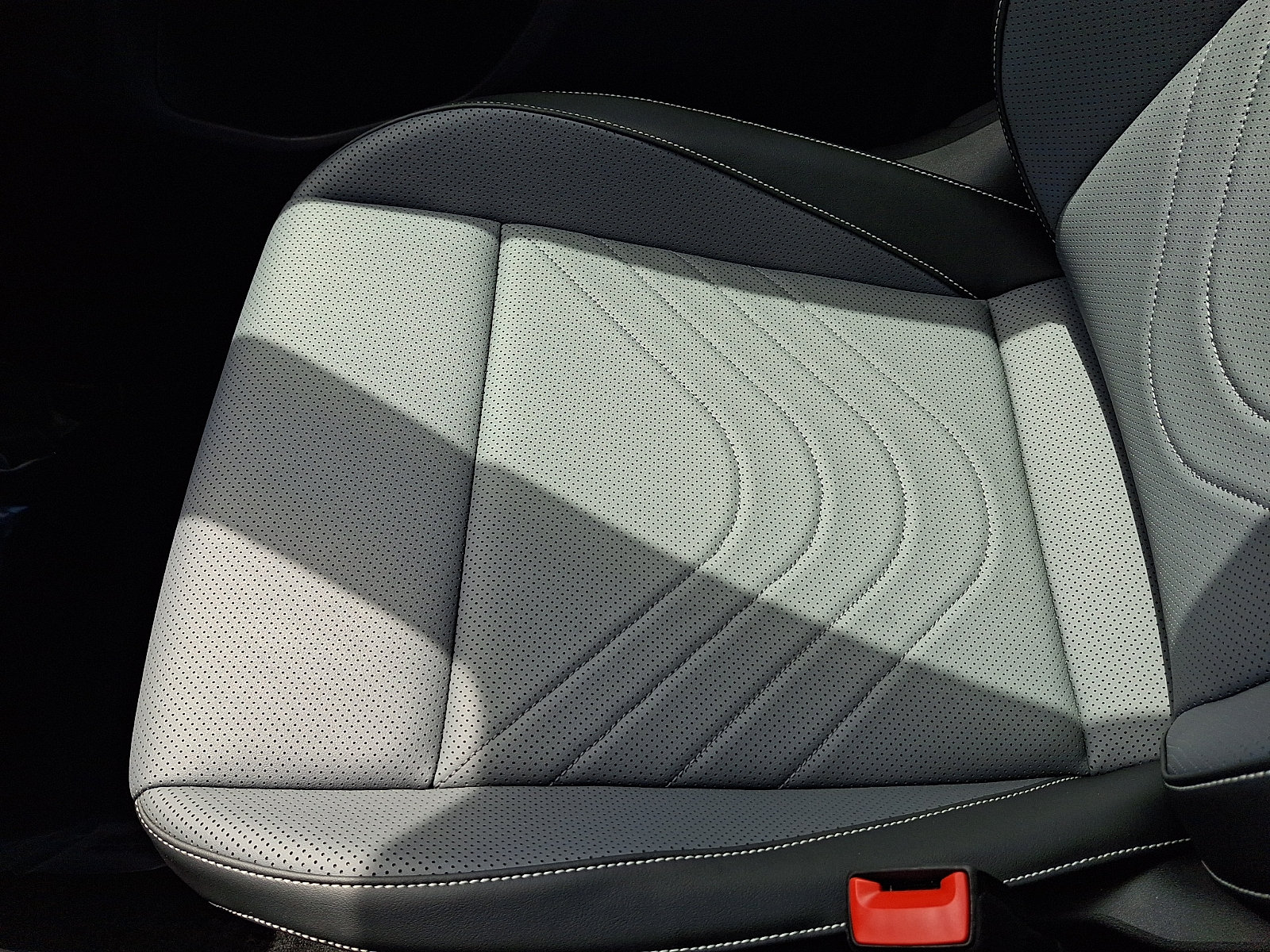 Certified 2026 Volkswagen Tiguan SE AWD/4WD image 24