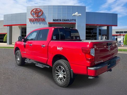 Used 2021 Nissan Titan SV w/ SV Convenience Package AWD/4WD image 6