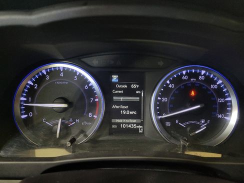 Used 2019 Toyota Highlander SE image 23