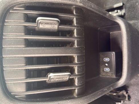 Used 2024 Hyundai Kona SEL FWD image 18