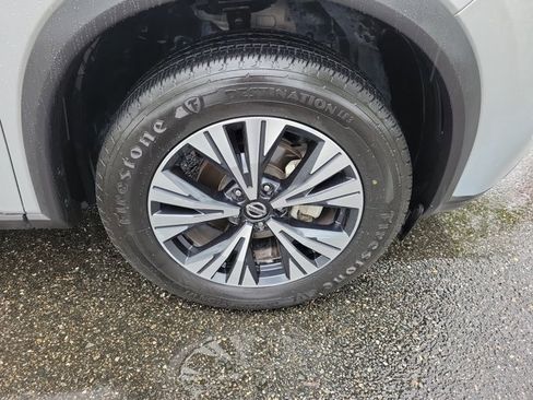 Used 2021 Nissan Rogue SV image 6