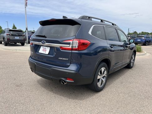 Used 2024 Subaru Ascent Premium w/ Convenience Package AWD/4WD image 7