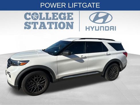 Used 2021 Ford Explorer XLT w/ Equipment Group 202A image 10