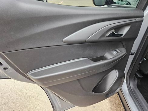 Used 2023 Chevrolet TrailBlazer RS w/ Sun and Liftgate Package image 13