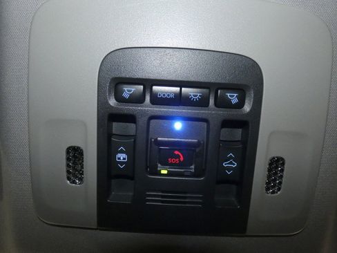 Used 2022 Toyota Camry XSE image 15