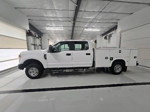 Used 2021 Ford F250 XL w/ Power Equipment Group AWD/4WD image 3