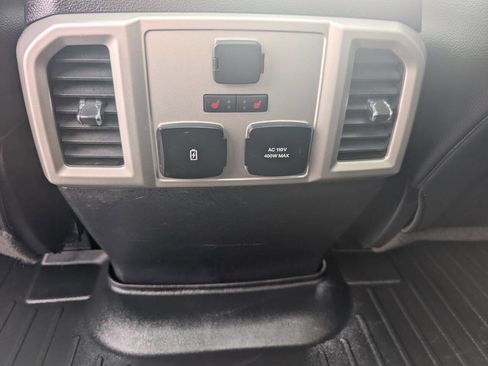 Used 2017 Ford F150 Lariat w/ Equipment Group 502A Luxury image 14