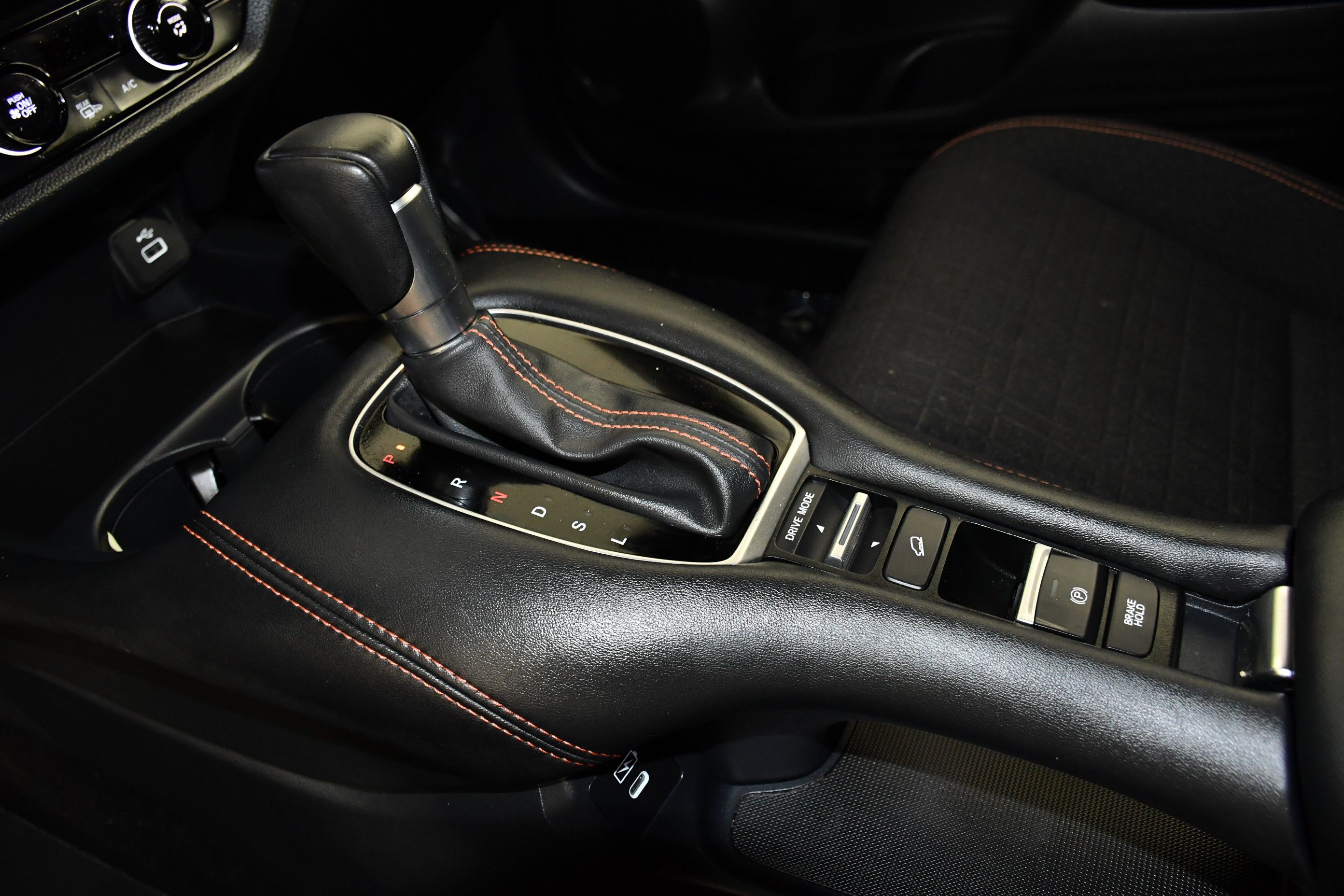 Certified 2025 Honda HR-V Sport image 30