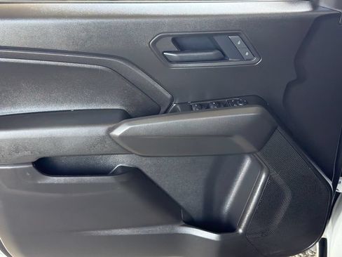 Used 2025 Chevrolet Colorado Trail Boss AWD/4WD image 3