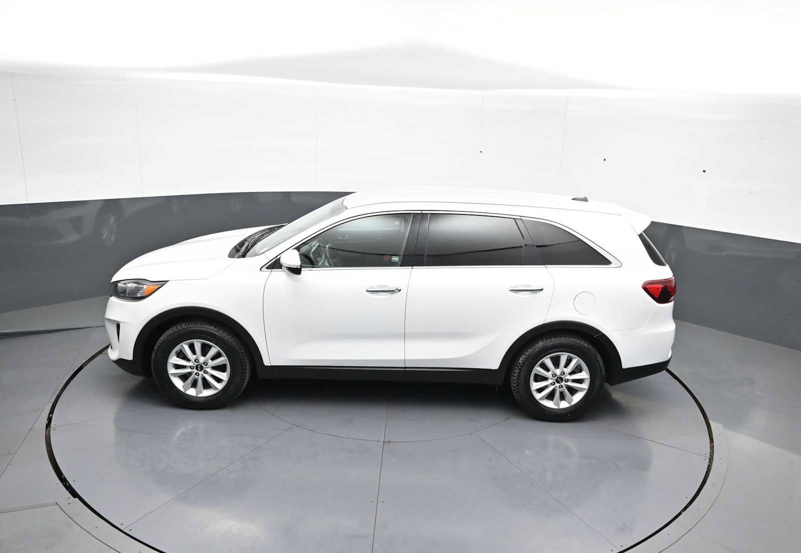 Used 2020 Kia Sorento FWD V6 image 40