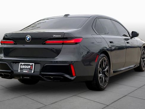 Certified 2025 BMW 760i xDrive w/ Executive Package image 12