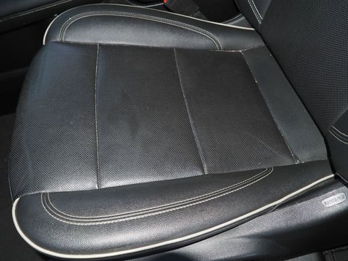 Used 2022 GMC Yukon SLT w/ SLT Premium Package image 27