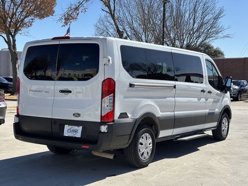 Used 2023 Ford Transit 350 XLT image 3