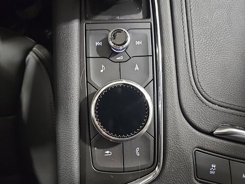 Used 2024 Cadillac XT6 Sport image 16