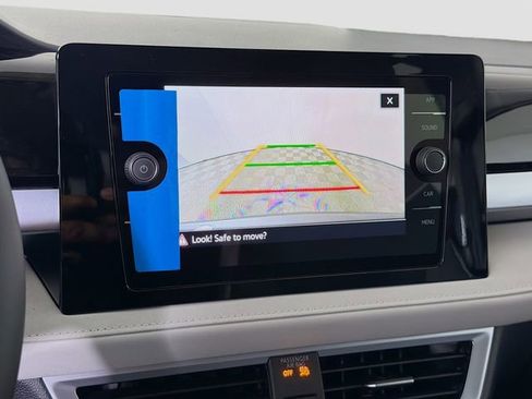 New 2026 Volkswagen Taos SE image 15