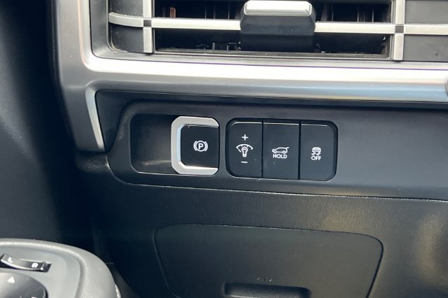 Used 2025 Hyundai Santa Fe SEL AWD/4WD image 36