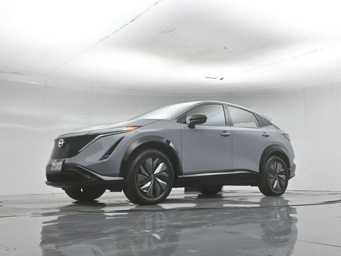 Used 2024 Nissan Ariya AWD image 45