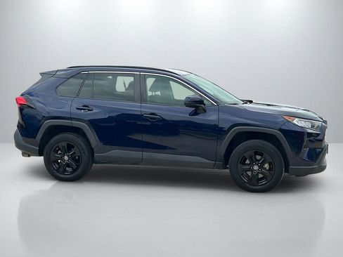 Used 2020 Toyota RAV4 XLE AWD/4WD image 4