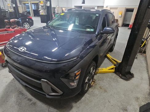 Certified 2025 Hyundai Kona SEL image 3