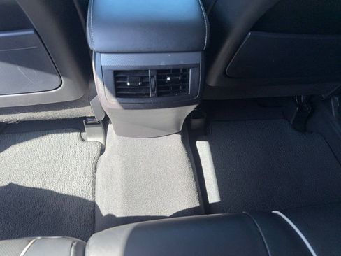 Used 2015 Toyota Venza XLE w/ XLE Premium Package FWD image 23