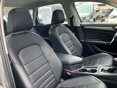 Used 2021 Volkswagen Jetta SE image 6