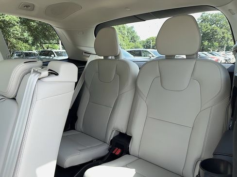 New 2025 Volvo XC90 T8 Plus w/ Protection Package Premier image 17