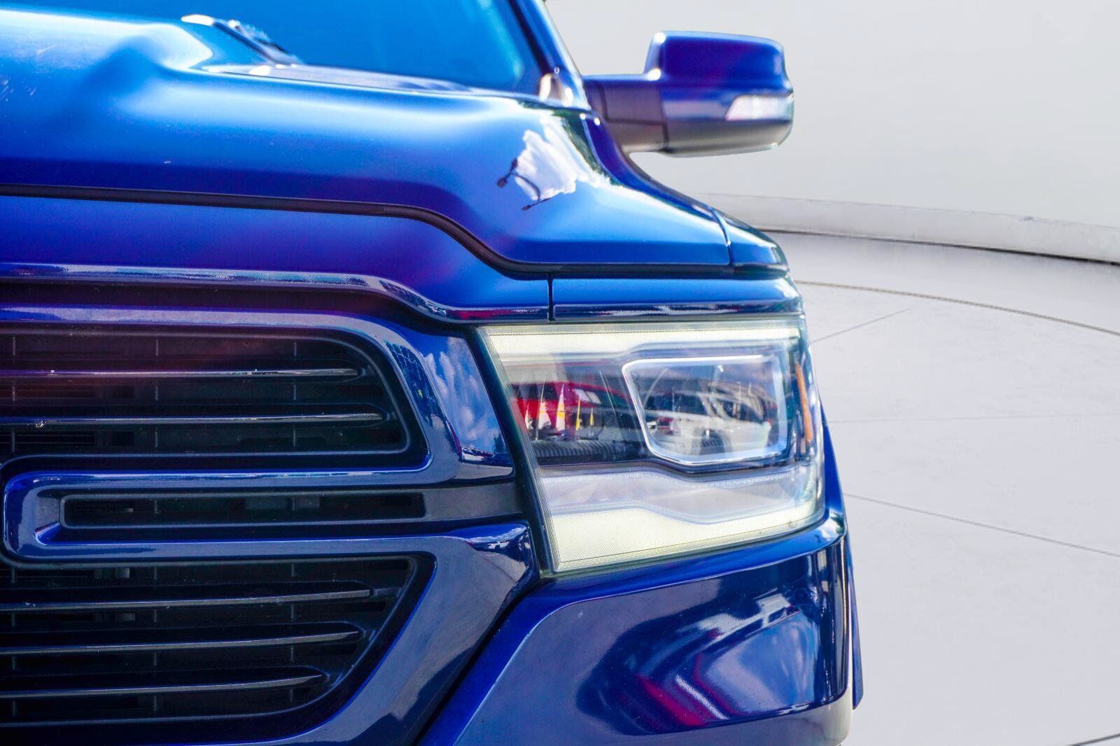 Used 2019 RAM 1500 Laramie AWD/4WD image 6