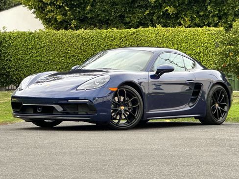 Used 2025 Porsche 718 Cayman Style Edition image 1