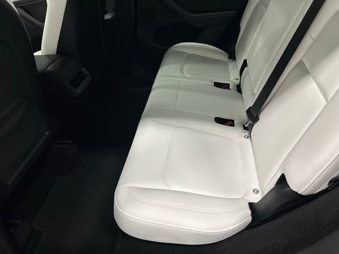Used 2024 Tesla Model Y Performance AWD/4WD image 40