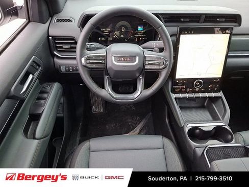 New 2026 GMC Terrain AT4 w/ LPO, Black Badging Package image 8