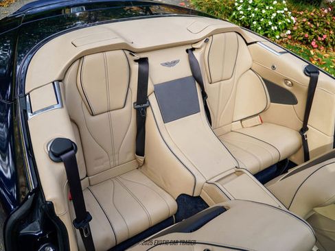 Used 2015 Aston Martin DB9 Volante image 52