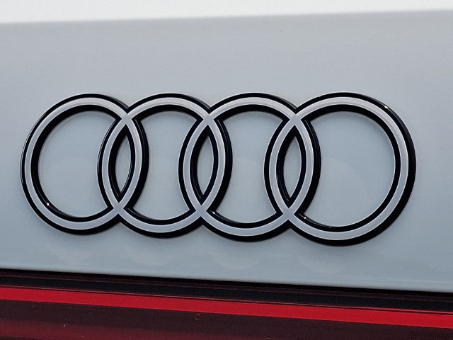Certified 2025 Audi Q5 Premium w/ Convenience Package AWD/4WD image 31